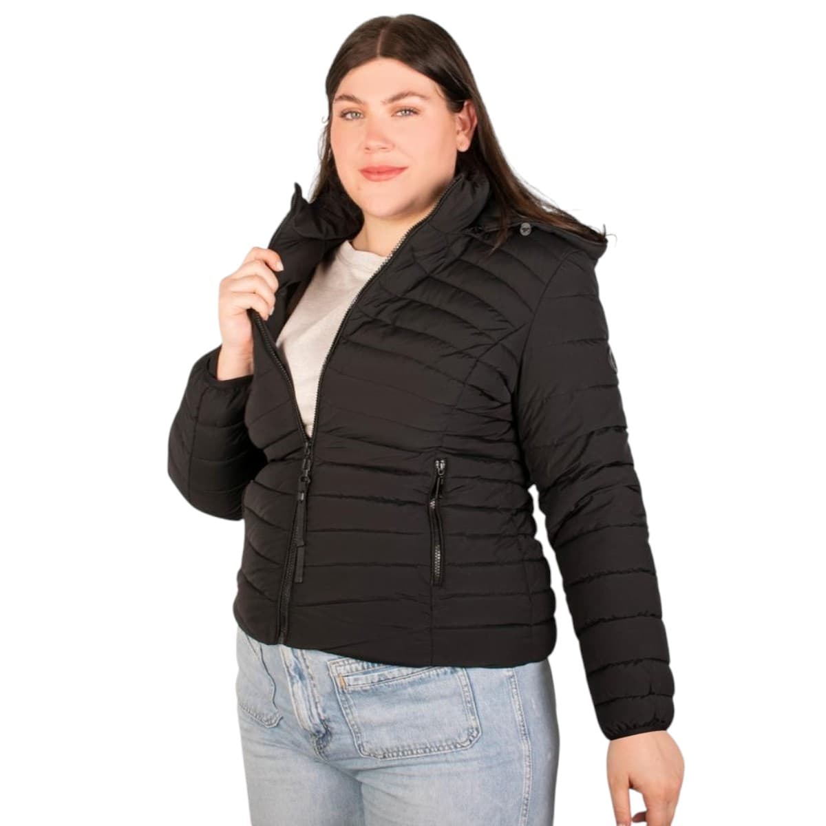 Chamarra Corta capitonada con capucha desmontable plus size